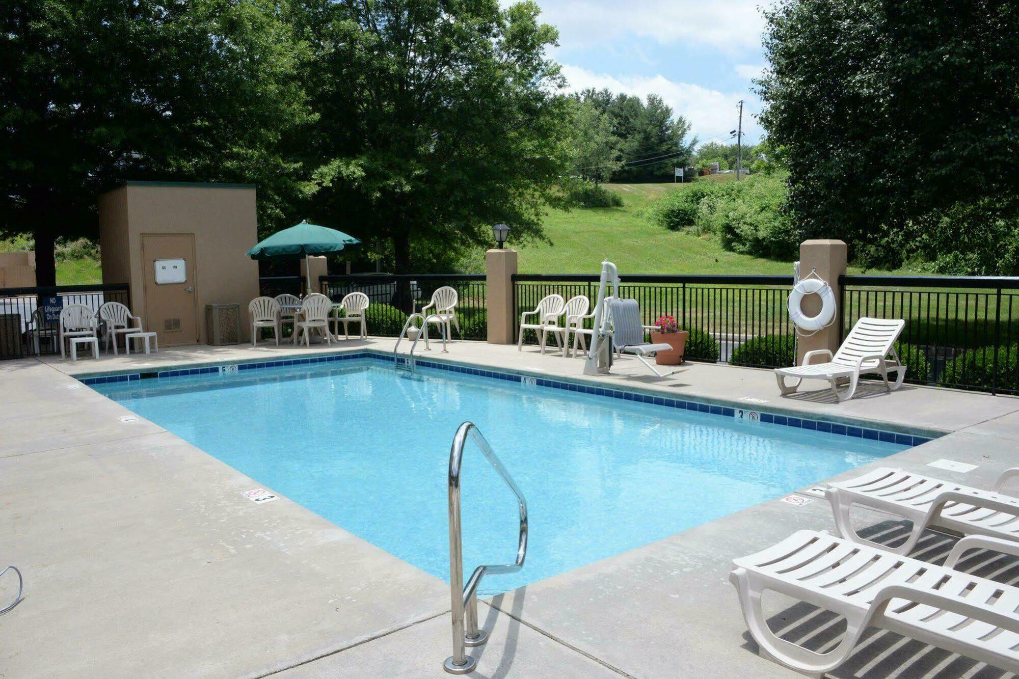 Hampton Inn Abingdon Extérieur photo