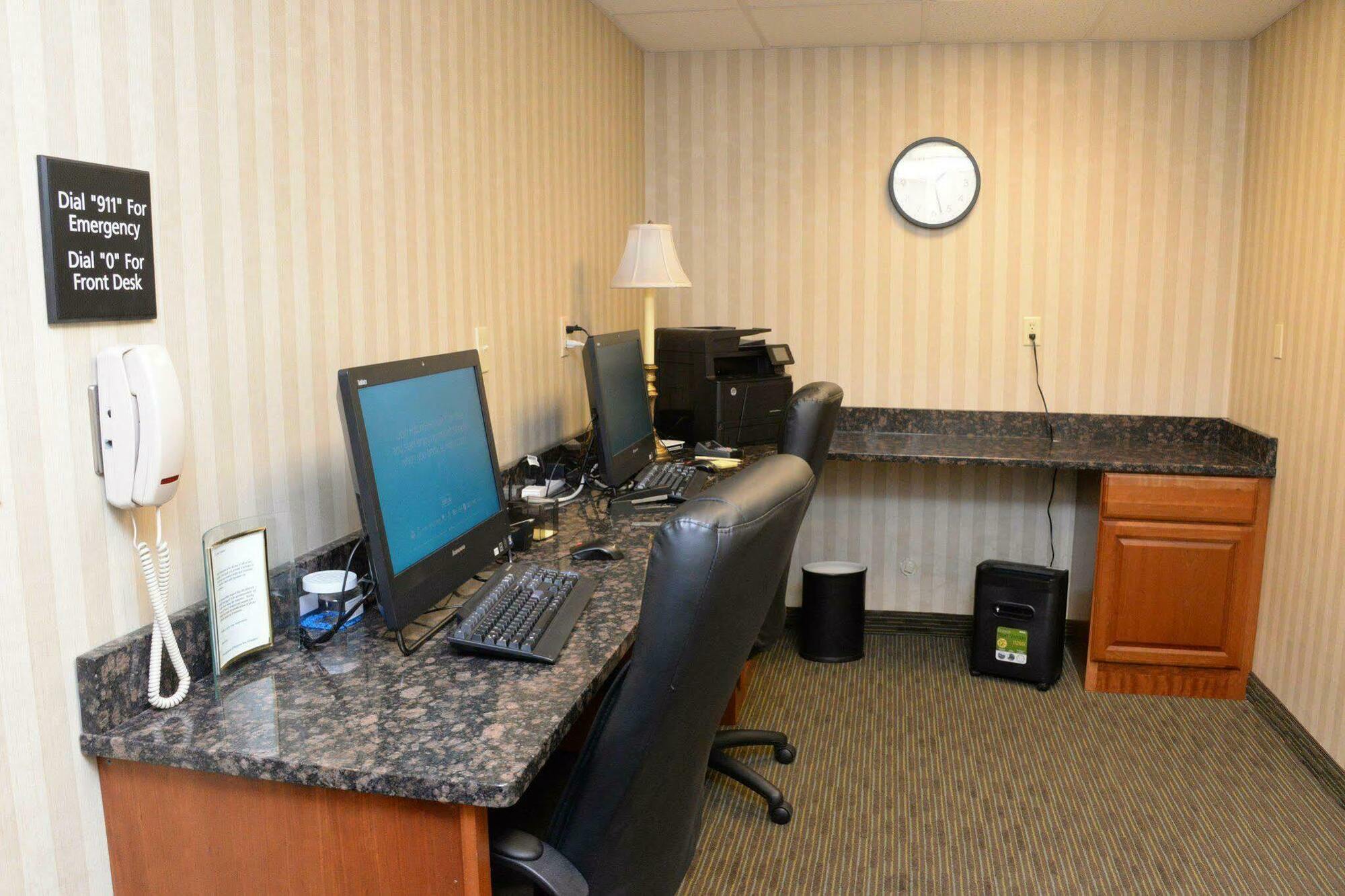 Hampton Inn Abingdon Extérieur photo